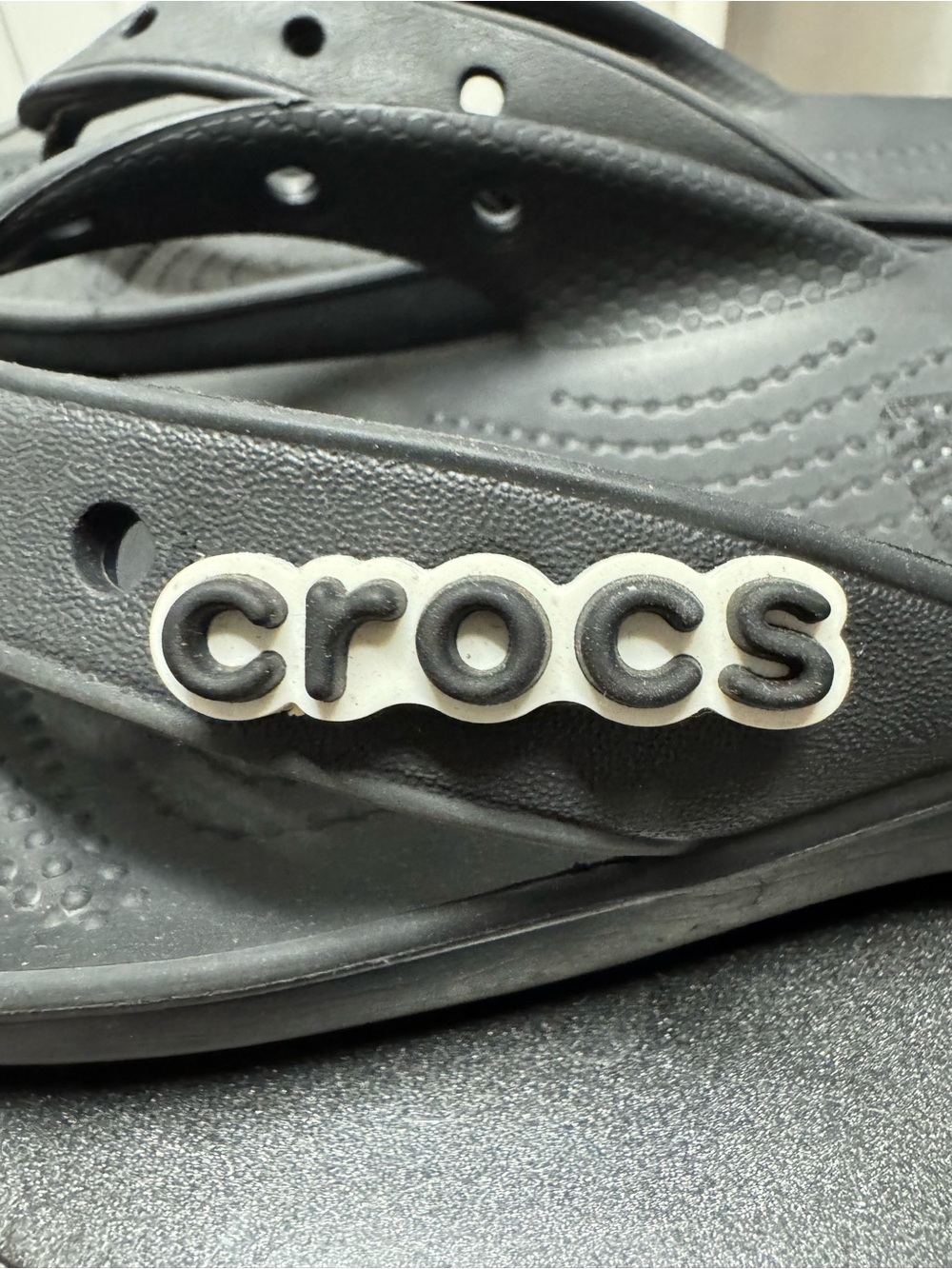 Crocs Black Classic Flip Flops Sandals Unisex M5/W7 Croslite Comfort Casual Logo